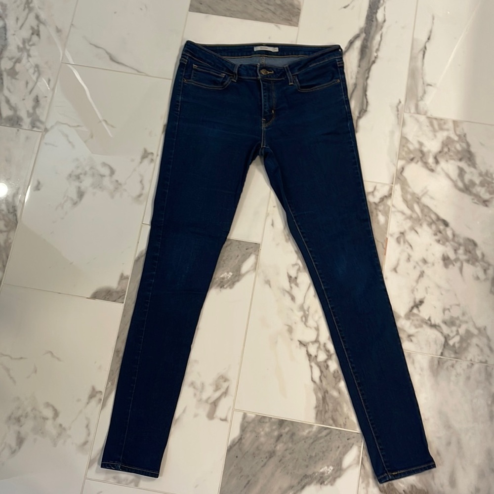 Levi’s 711 Skinny Jeans